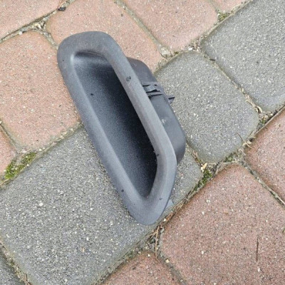 Uchwyt mocowanie zaślepka boczka drzwi tył prawa Toyota Aygo X 74271-0H010