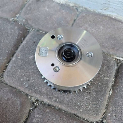 Koło zmienny faz rozrządu głowicy 1KR 1.0i Toyota Aygo X 13520-0Q010