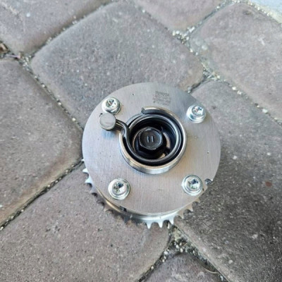 Koło zmienny faz rozrządu głowicy 1KR 1.0i Toyota Aygo X 13070-0Q010