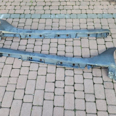 Listwy progowe komplet prawa lewa Toyota Aygo X 75860-0H20