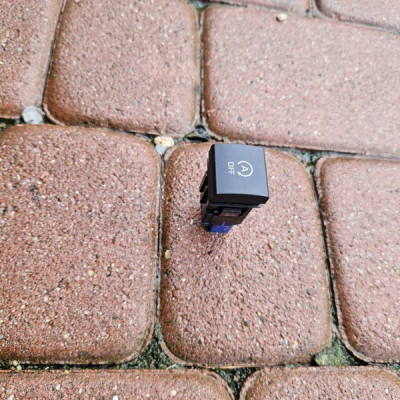 Przełącznik włącznik start stop Toyota Aygo X G338