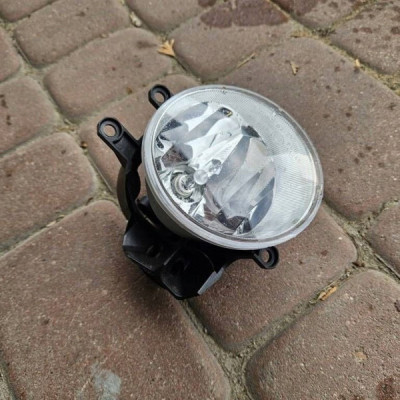 Halogen zderzaka przód prawy Corolla Yaris Toyota Aygo X 81210-02110